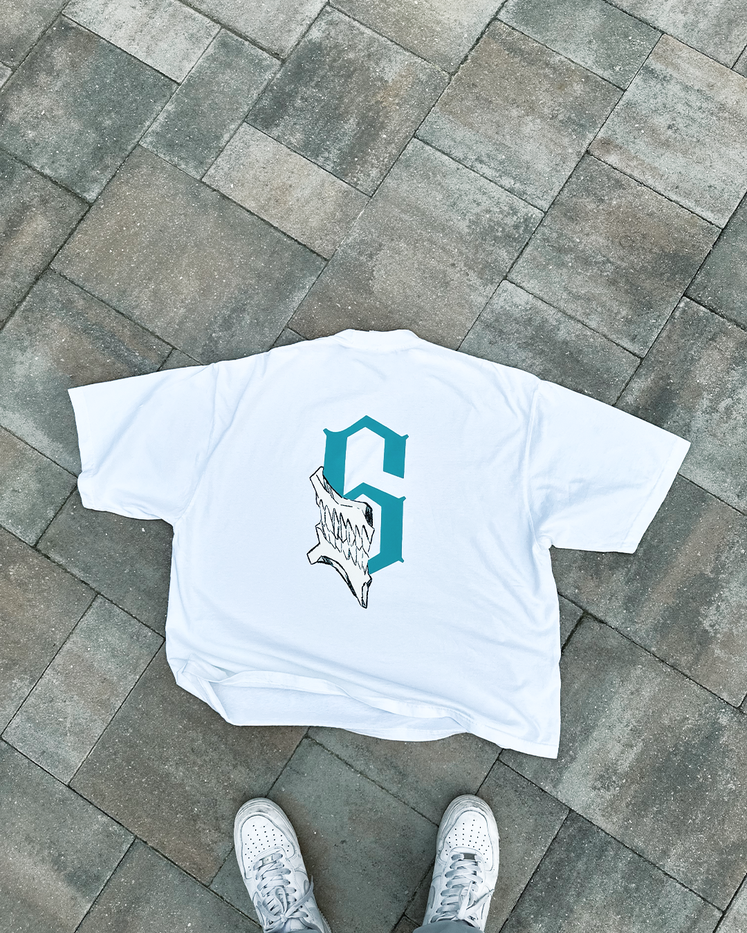 Bleach Grimmjow 6 White Drop Shoulder Tee